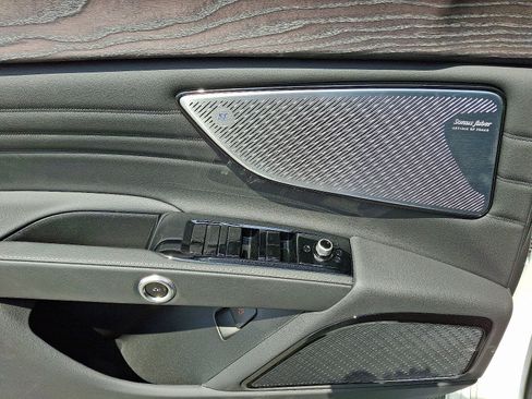 New 2025 Maserati Grecale Modena AWD/4WD image 8
