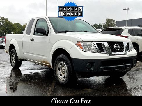 Used 2018 Nissan Frontier S RWD image 2