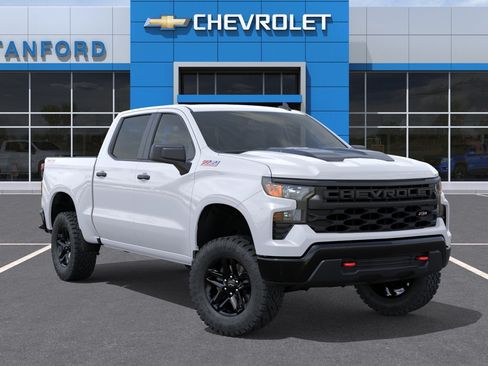 New 2026 Chevrolet Silverado 1500 Custom Trail Boss w/ LPO, Dark Essentials Package AWD/4WD image 7
