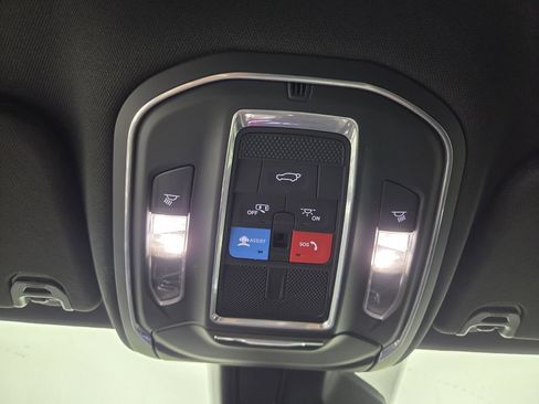 Used 2022 Jeep Wagoneer Series II AWD/4WD image 14