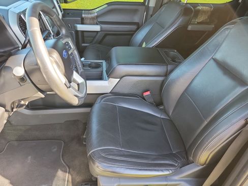 Used 2018 Ford F250 Lariat w/ Chrome Package AWD/4WD image 9