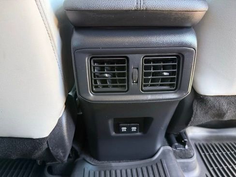 Used 2021 Toyota RAV4 XLE Premium AWD/4WD image 35