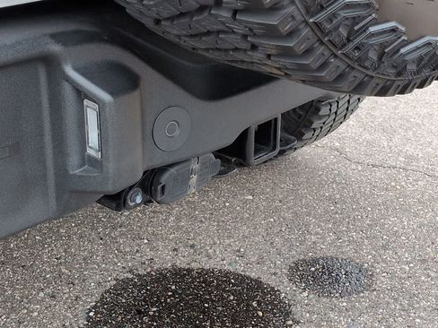 Used 2023 Ford Bronco Wildtrak AWD/4WD image 32