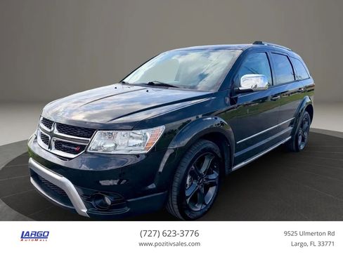 Used 2020 Dodge Journey Crossroad w/ Popular Equipment Group FWD image 1