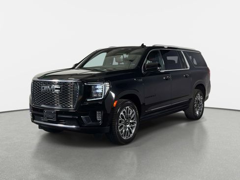 Used 2024 GMC Yukon XL Denali Ultimate AWD/4WD image 8