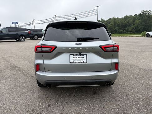 Used 2024 Ford Escape ST-Line w/ Tech Pack #1 FWD image 4