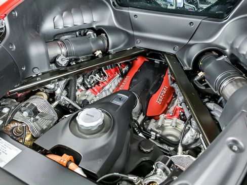 Used 2023 Ferrari SF90 Stradale image 17