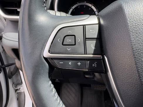 Used 2022 Toyota Highlander XSE AWD/4WD image 12