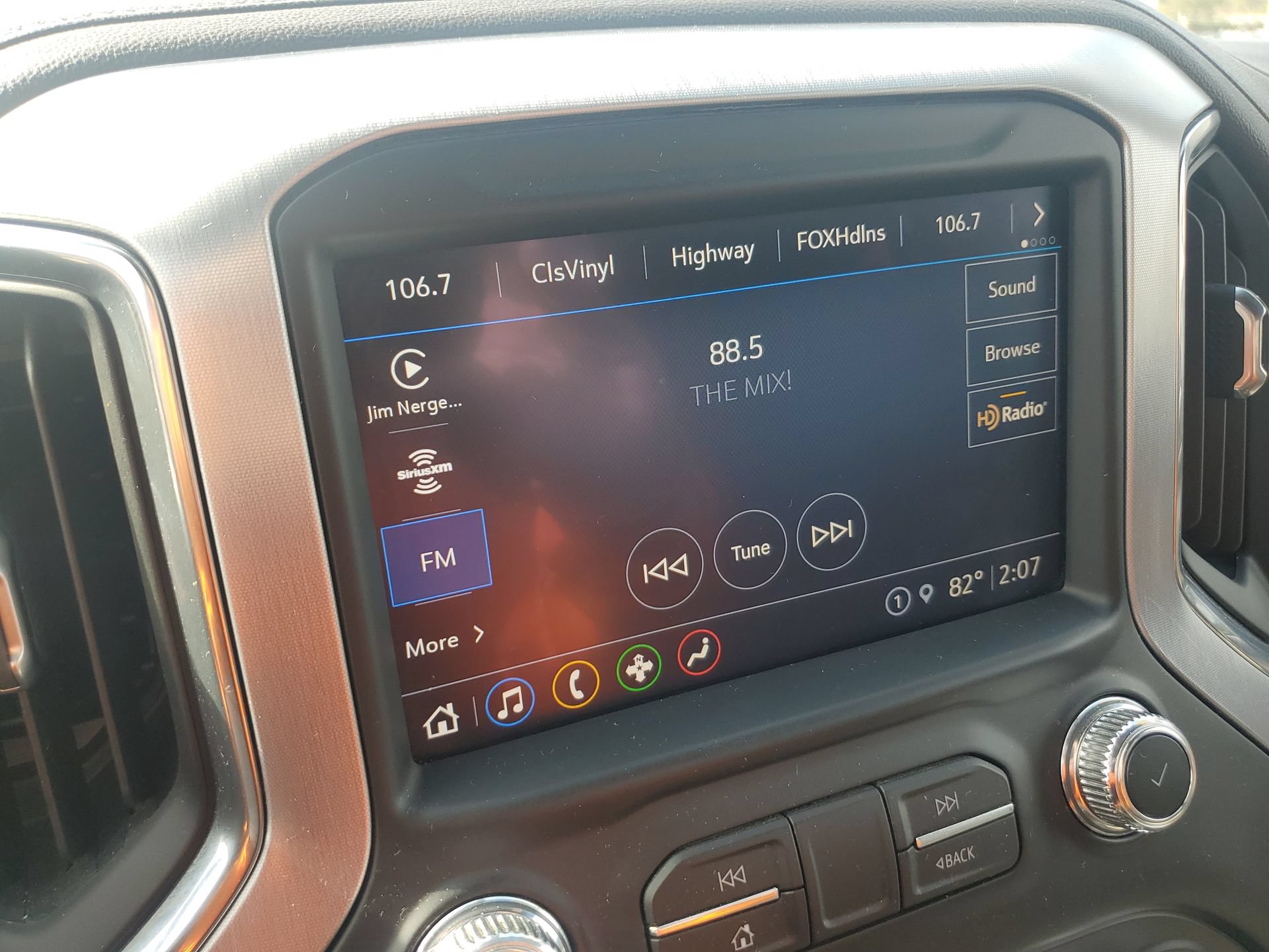 Used 2021 GMC Sierra 1500 SLT w/ SLT Premium Package AWD/4WD image 21