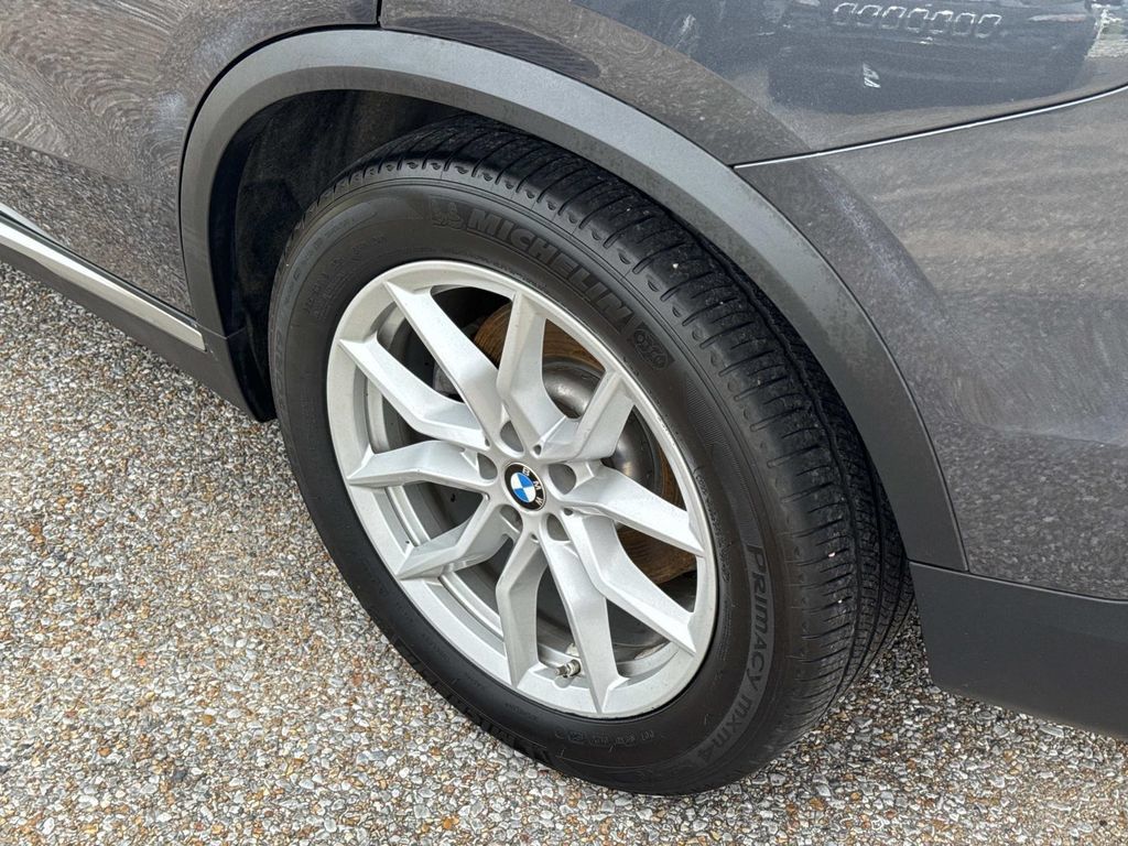 Used 2019 BMW X5 xDrive40i w/ Convenience Package AWD/4WD image 5