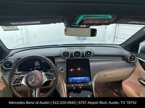 Used 2025 Mercedes-Benz GLC 300 image 22