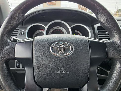Used 2014 Toyota Tacoma 4x4 Regular Cab image 16