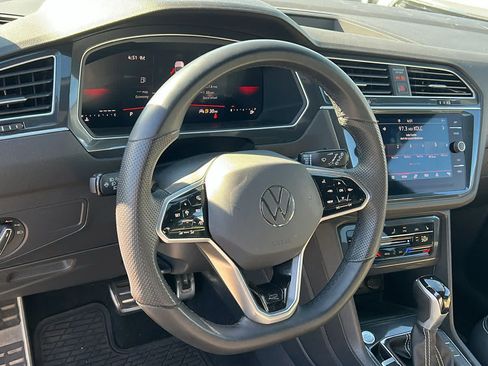 Certified 2024 Volkswagen Tiguan SE R-Line AWD/4WD image 10