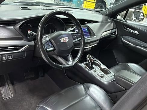 Used 2020 Cadillac XT4 Premium Luxury w/ Cold Weather Package image 10