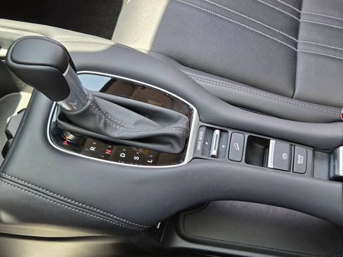 Certified 2024 Honda HR-V EX-L image 29