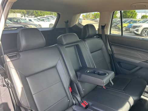 Certified 2023 Volkswagen Atlas SE image 42