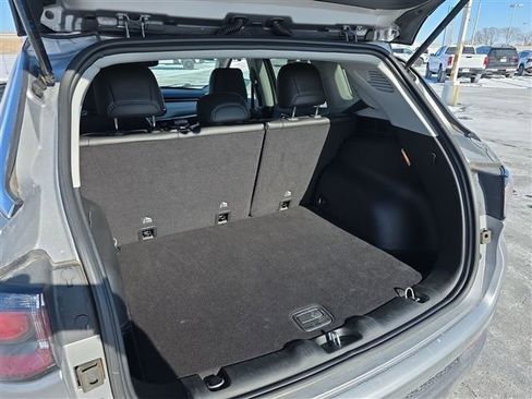 Used 2022 Jeep Compass Limited AWD/4WD image 39