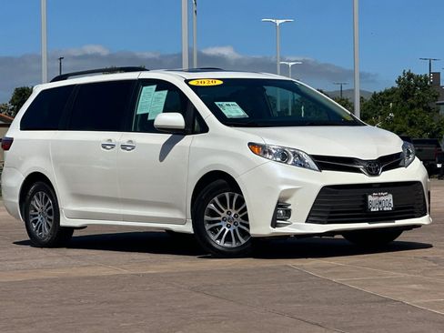 Certified 2020 Toyota Sienna XLE w/ XLE Navigation Package FWD image 2