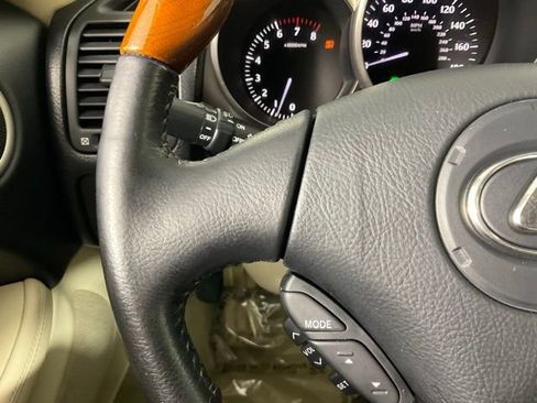 Used 2009 Lexus SC 430 Convertible image 21