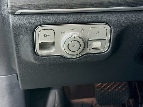 Used 2026 Mercedes-Benz GLE 350 4MATIC image 11