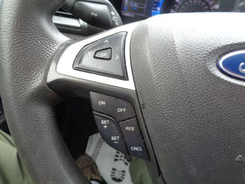 Used 2016 Ford Fusion SE FWD image 36