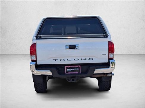 Used 2017 Toyota Tacoma TRD Off-Road w/ Tow Package (A/T) AWD/4WD image 7