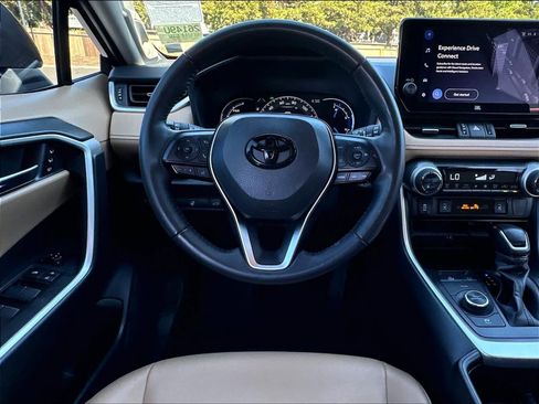 Used 2025 Toyota RAV4 XLE Premium w/ Weather Package AWD/4WD image 8