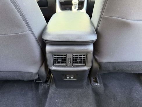 Used 2020 Toyota RAV4 XLE w/ Convenience Package AWD/4WD image 17
