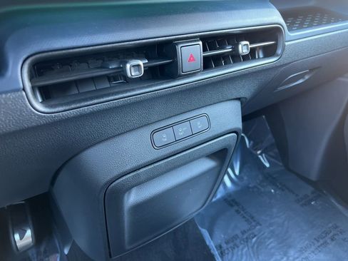 New 2025 Volkswagen ID. Buzz Pro S image 19