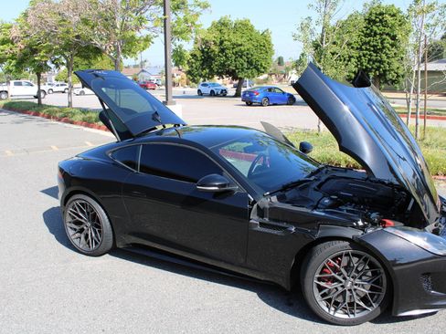 Used 2015 Jaguar F-TYPE R RWD image 34