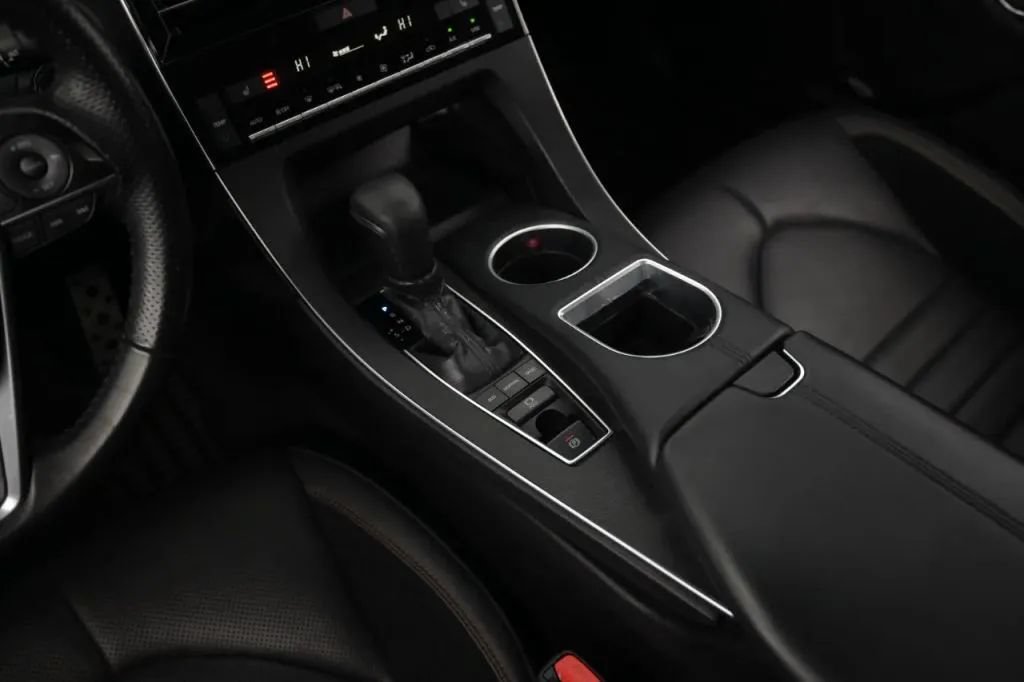 Used 2019 Toyota Avalon XSE w/ All Weather Liner Package FWD image 26