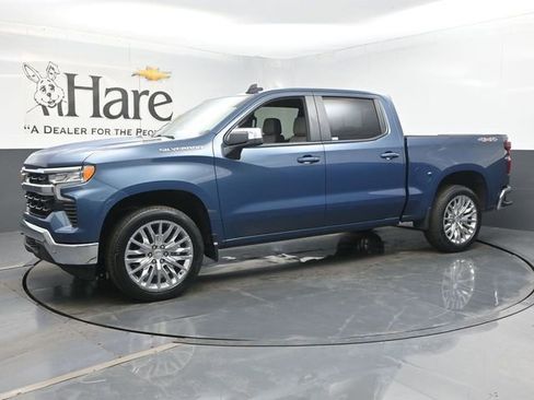 Used 2024 Chevrolet Silverado 1500 LT w/ Leather Package AWD/4WD image 31