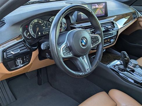 Used 2019 BMW 530i xDrive w/ Convenience Package image 4
