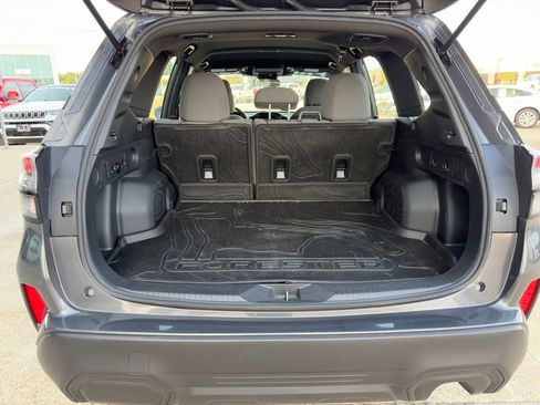 Used 2025 Subaru Forester AWD/4WD image 10
