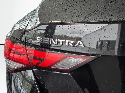 Used 2024 Nissan Sentra SV FWD image 14