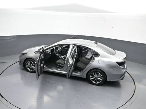 Used 2022 Kia Forte LXS w/ LXS Technology Package FWD image 42