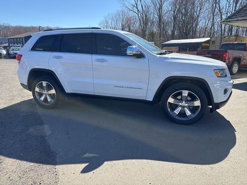 Used 2015 Jeep Grand Cherokee Limited w/ Luxury Group II AWD/4WD image 12