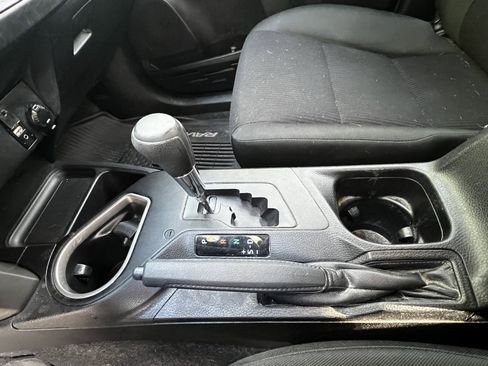 Used 2016 Toyota RAV4 LE image 25