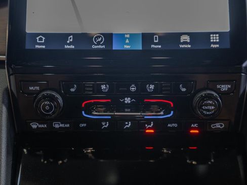 Used 2024 Jeep Grand Cherokee Summit image 30