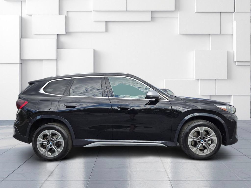 Certified 2024 BMW X1 xDrive28i w/ Technology Package AWD/4WD image 4