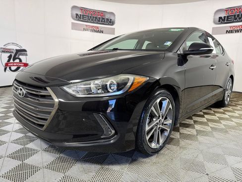 Used 2017 Hyundai Elantra Limited image 7