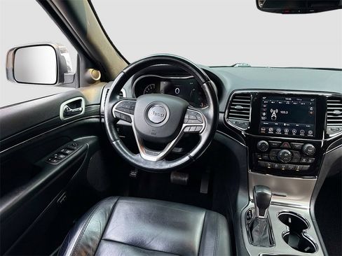 Used 2021 Jeep Grand Cherokee Limited image 14