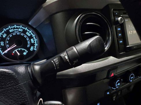 Used 2019 Toyota Tacoma SR5 image 40