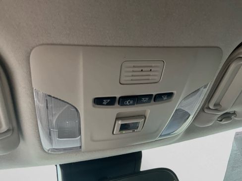 Used 2021 Toyota Corolla LE w/ Carpet Mat Package (TMS) FWD image 26