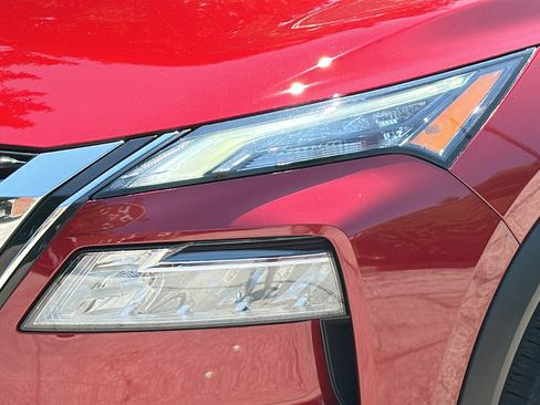Certified 2023 Nissan Rogue SV AWD/4WD image 4