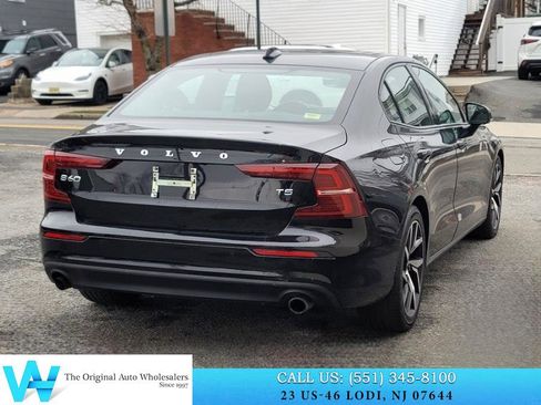 Used 2019 Volvo S60 T5 Momentum w/ Premium Package image 6