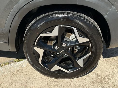 Used 2025 Kia Seltos S image 10