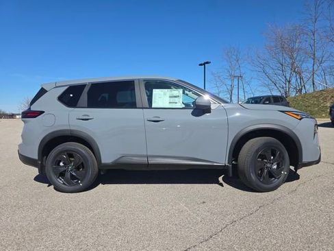 New 2026 Nissan Rogue SV w/ Cold Weather Package AWD/4WD image 15