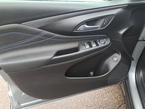 Used 2024 Buick Envista Sport Touring w/ Convenience I Package image 11