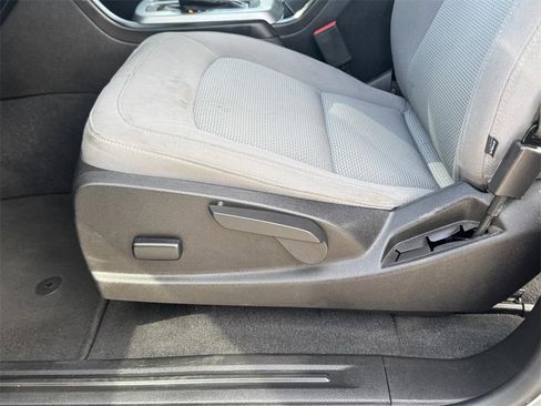 Used 2019 Chevrolet Colorado LT image 12